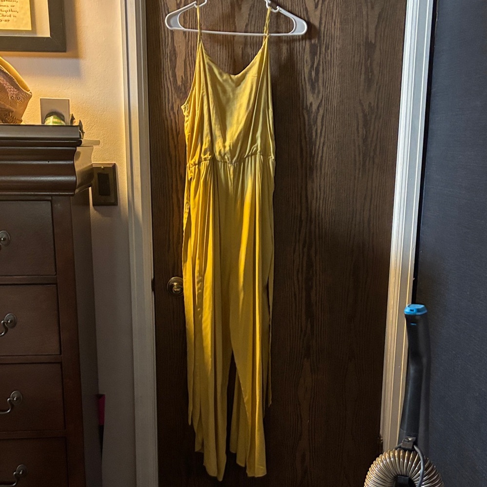 Elegant Yellow Women's Jumpsuit